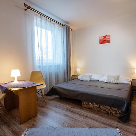 Hotel Poludnica Liptovský Mikuláš エクステリア 写真